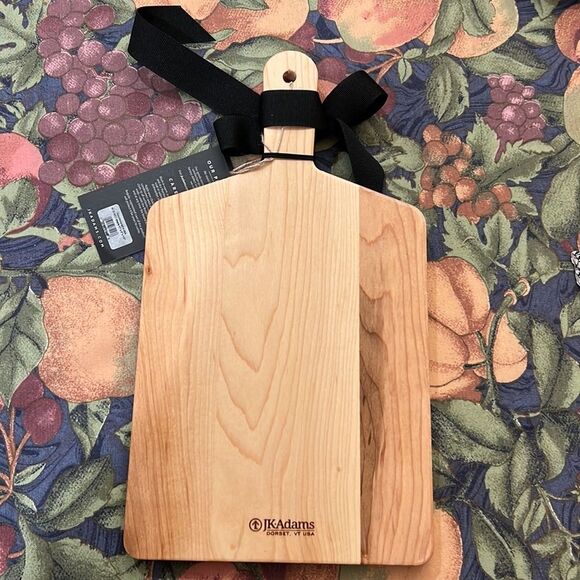 NWT Wood cutting board and cheese knife - Picture 2 of 4